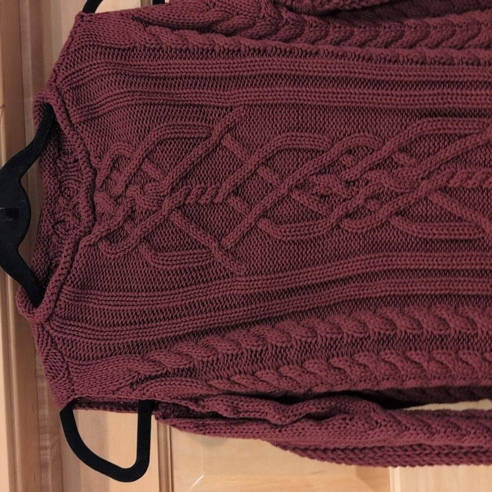 Boston Proper Sweater Cold Shoulder Cable Knit burgundy